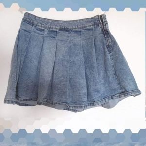 Pleated denim mini skirt